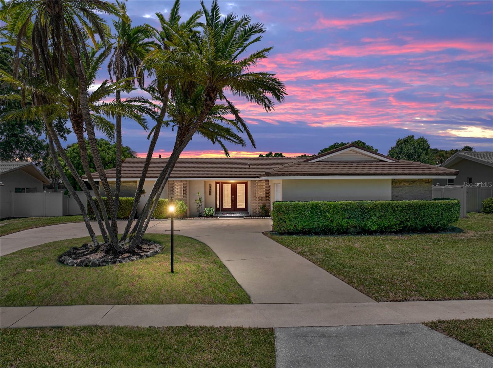 View LARGO, FL 33774 house