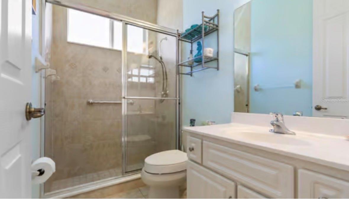 HIDDEN LAKES - Residential