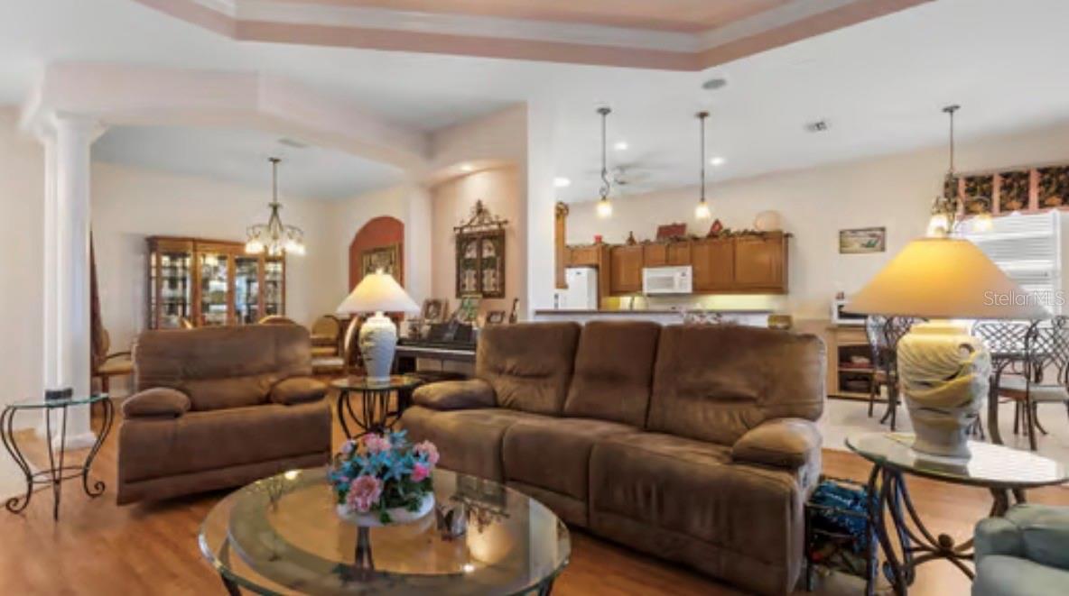 HIDDEN LAKES - Residential