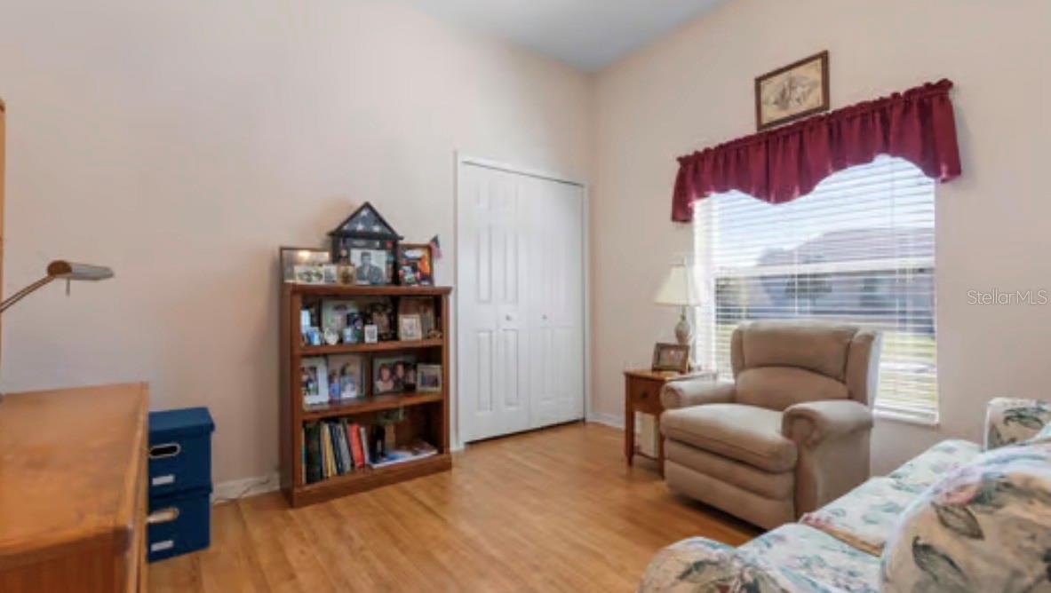 HIDDEN LAKES - Residential