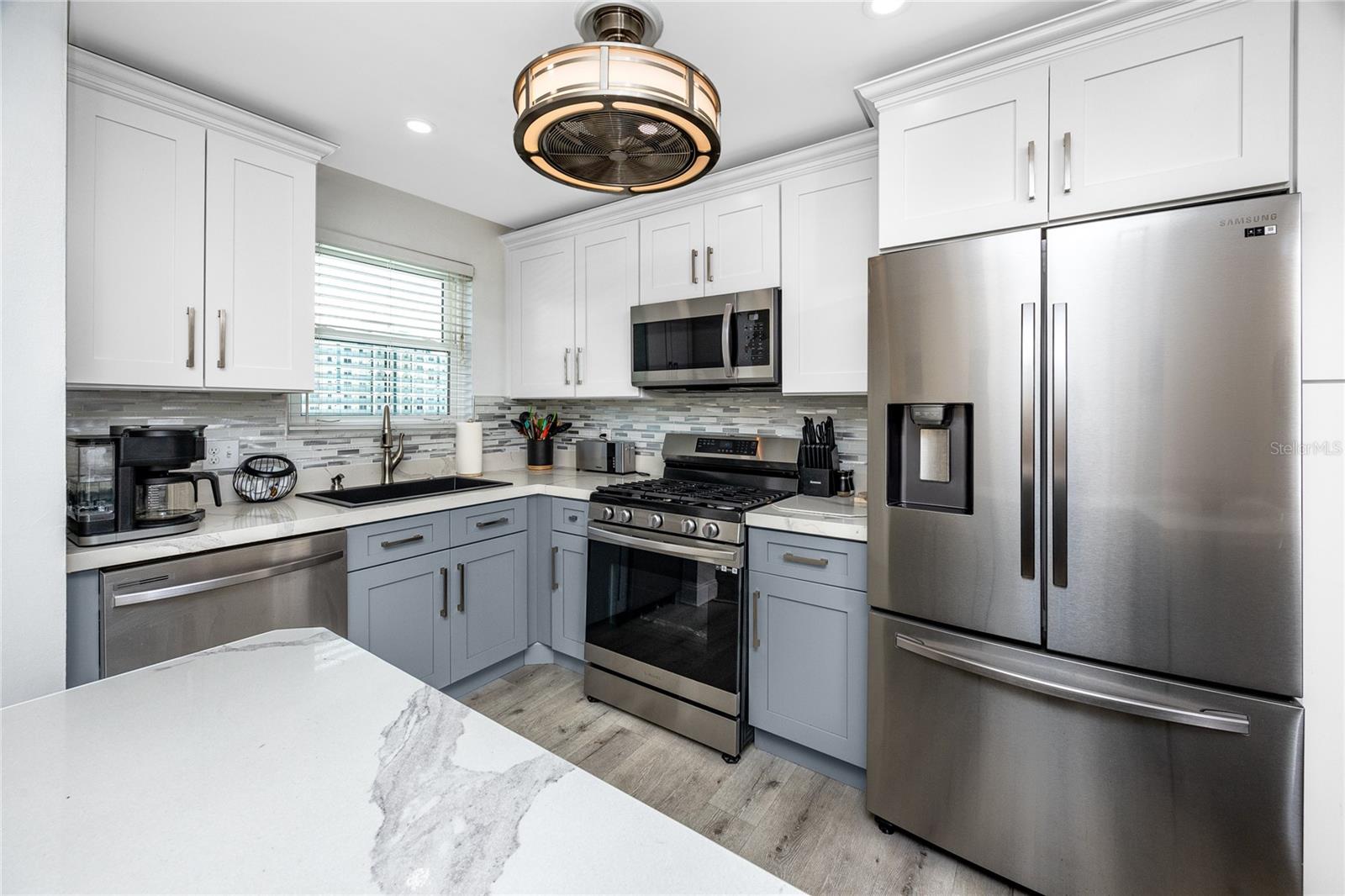 5925 SHORE BOULEVARD S 503