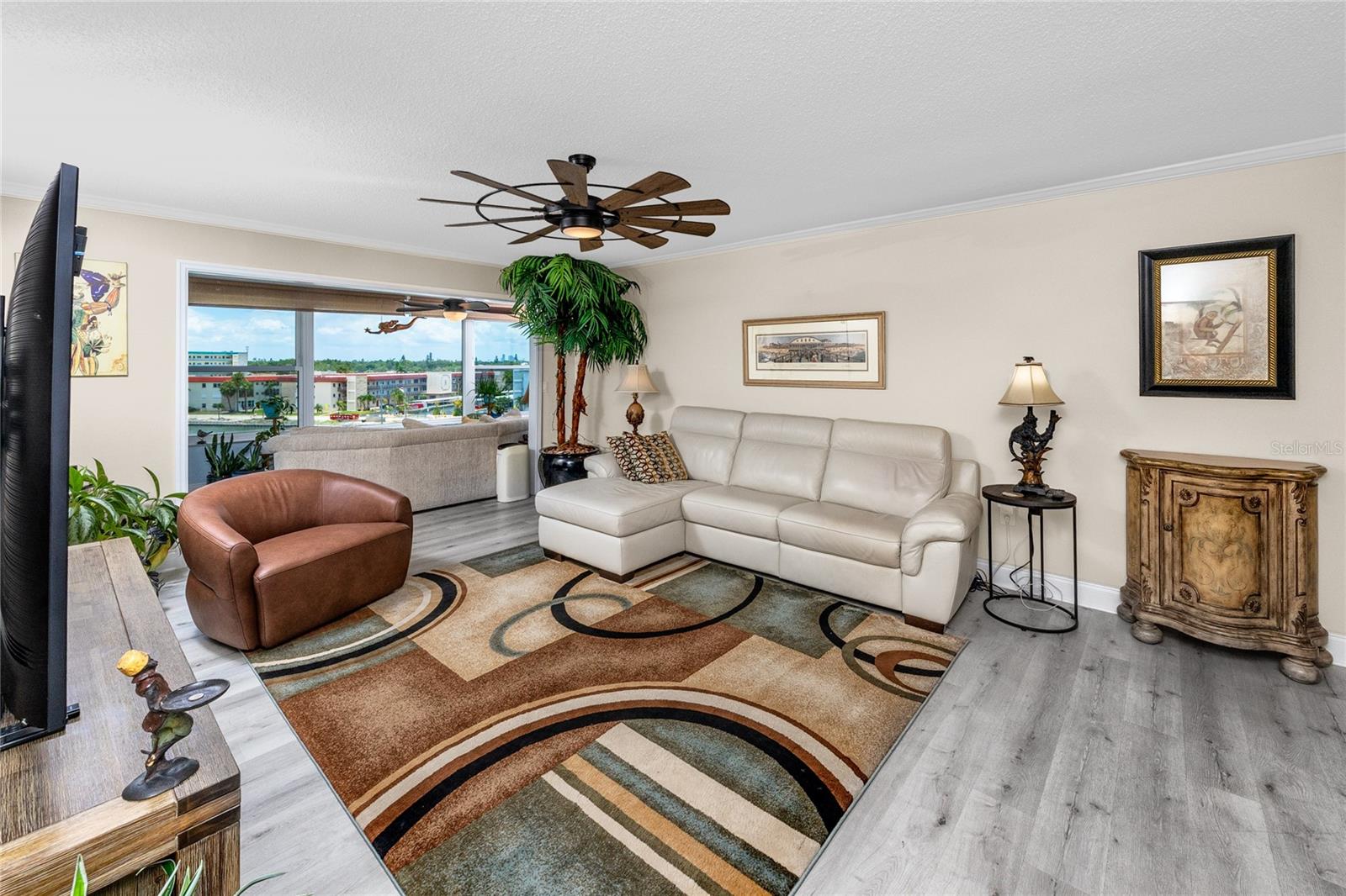 5925 SHORE BOULEVARD S 503
