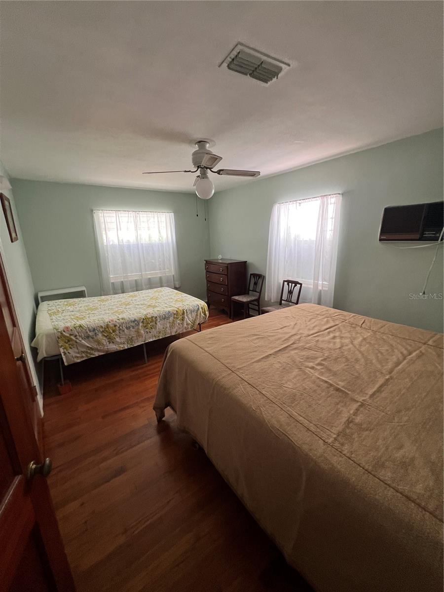 PASADENA GARDENS GULFVIEW SEC BLK 24, LOT 6 - Residential
