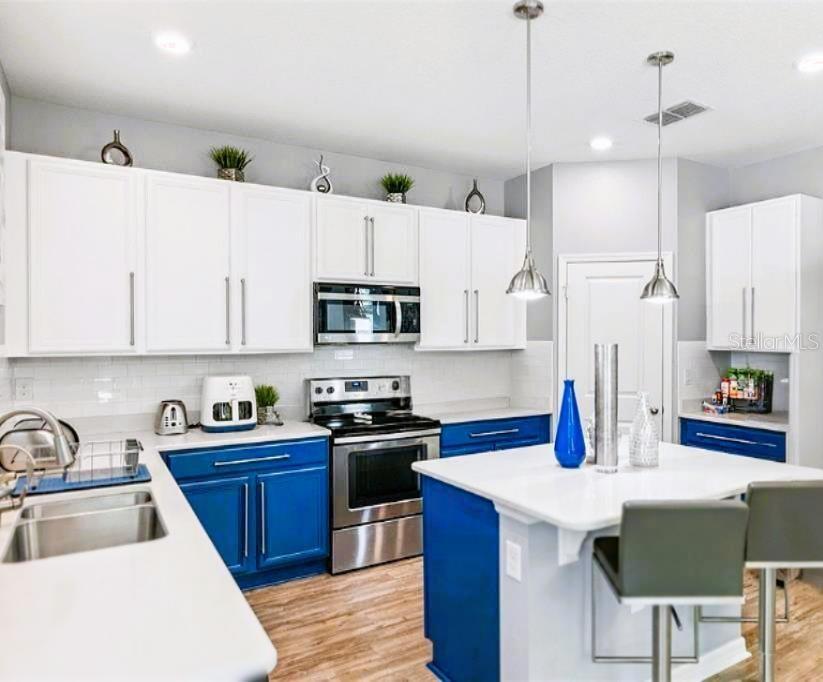 CREEKSTONE - Residential