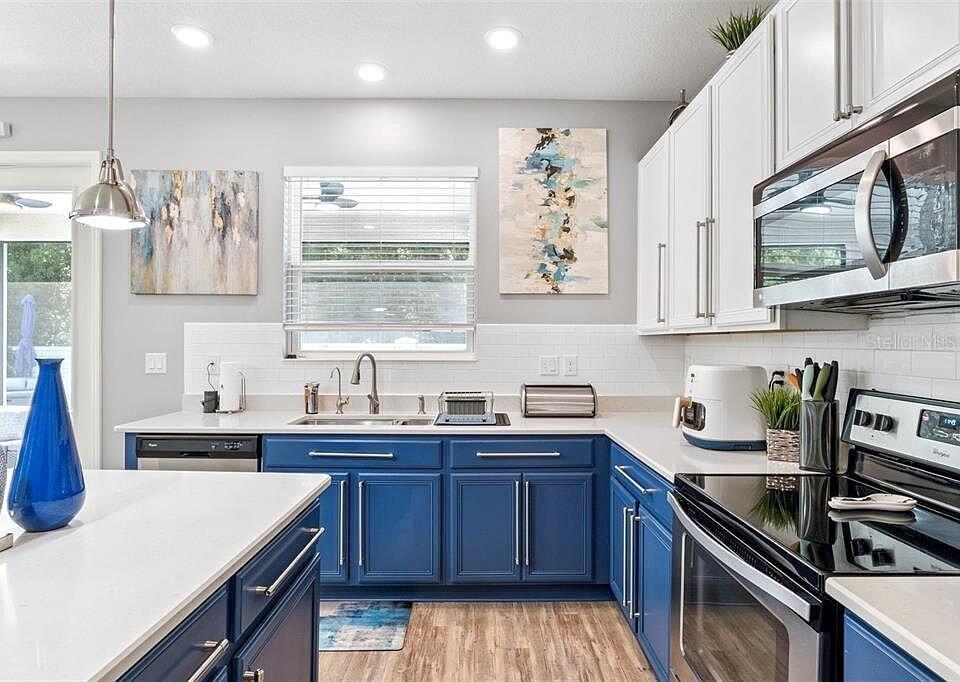 CREEKSTONE - Residential