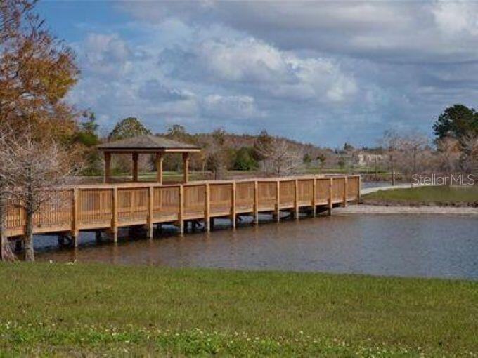 CREEKSTONE - Residential