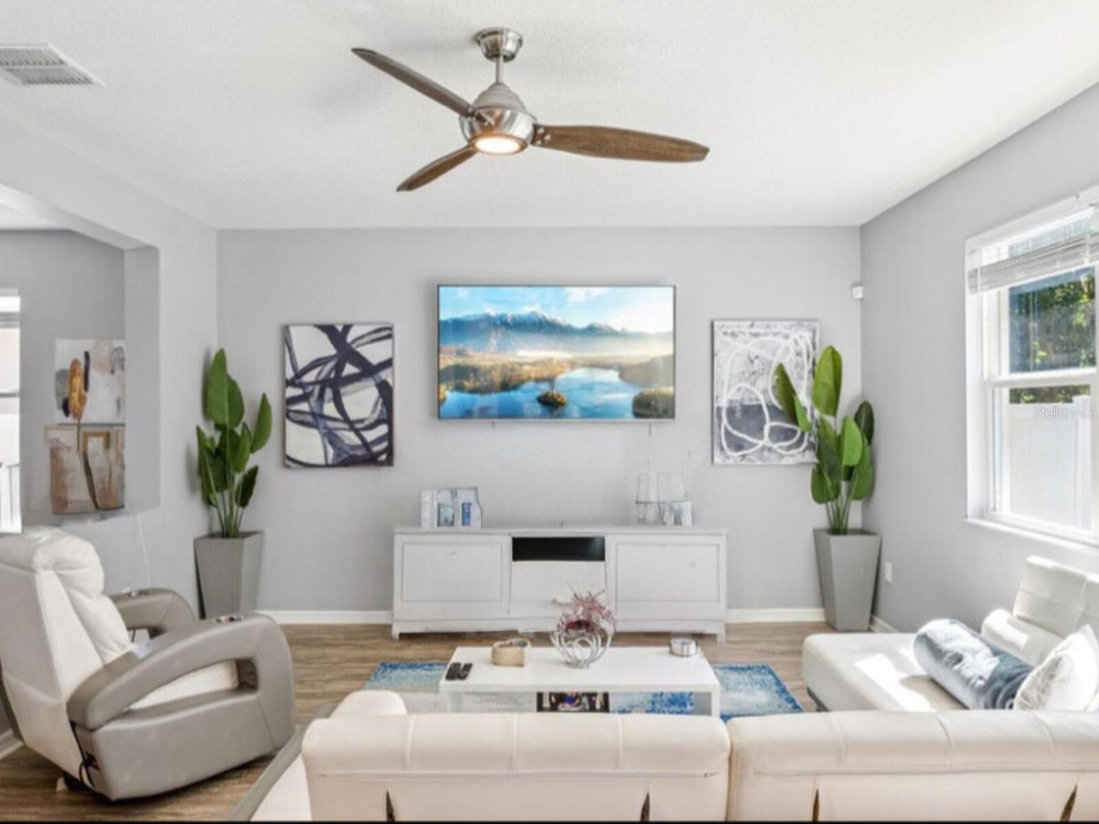 CREEKSTONE - Residential