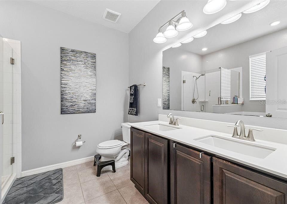 CREEKSTONE - Residential