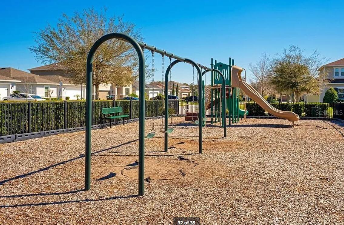 CREEKSTONE - Residential