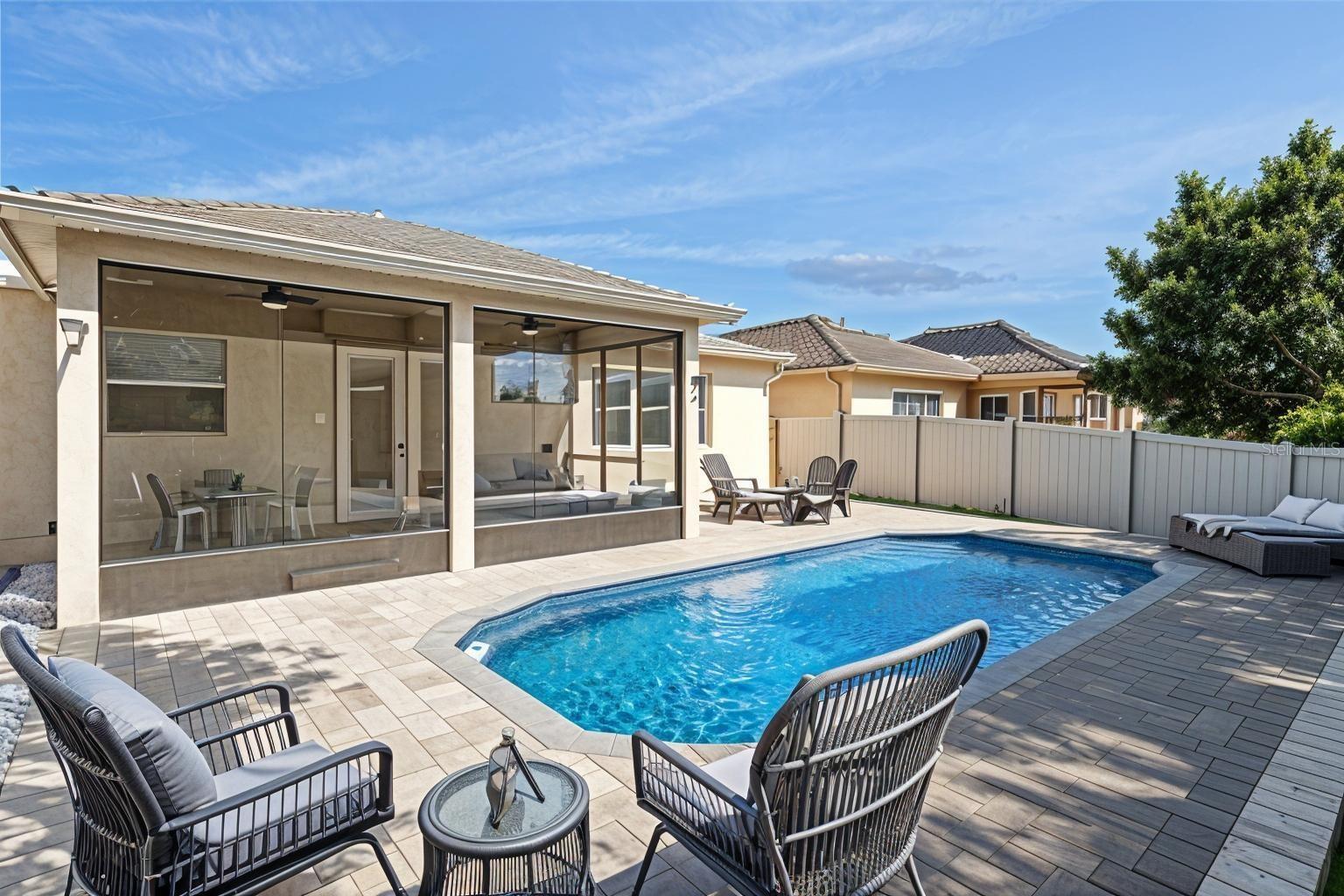 CREEKSTONE - Residential