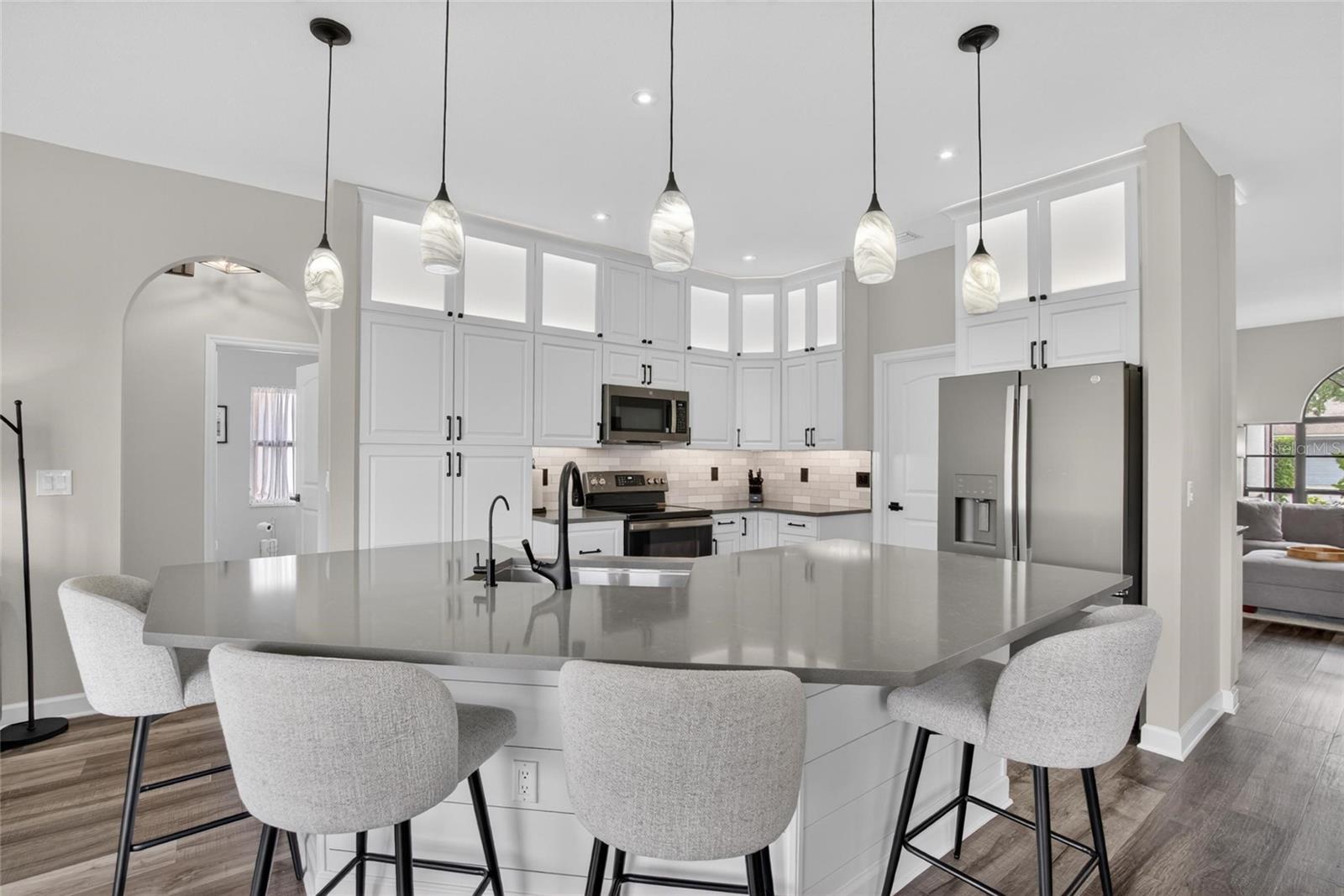 11203 LONGBROOKE DRIVE