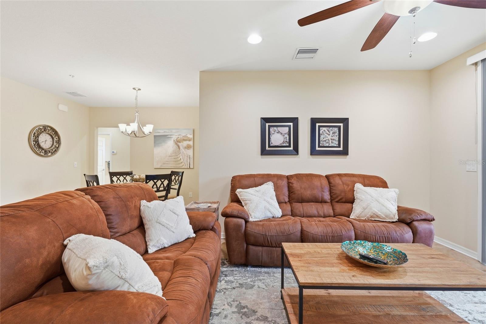 PALMA SOLA TRACE - Residential