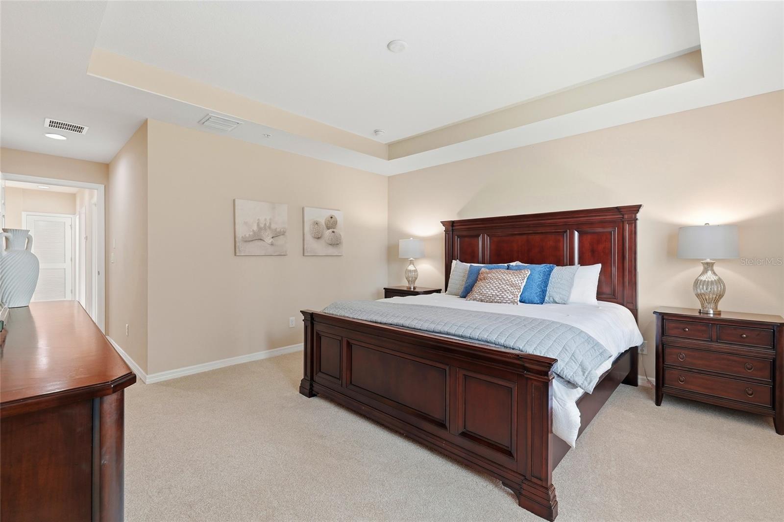 PALMA SOLA TRACE - Residential