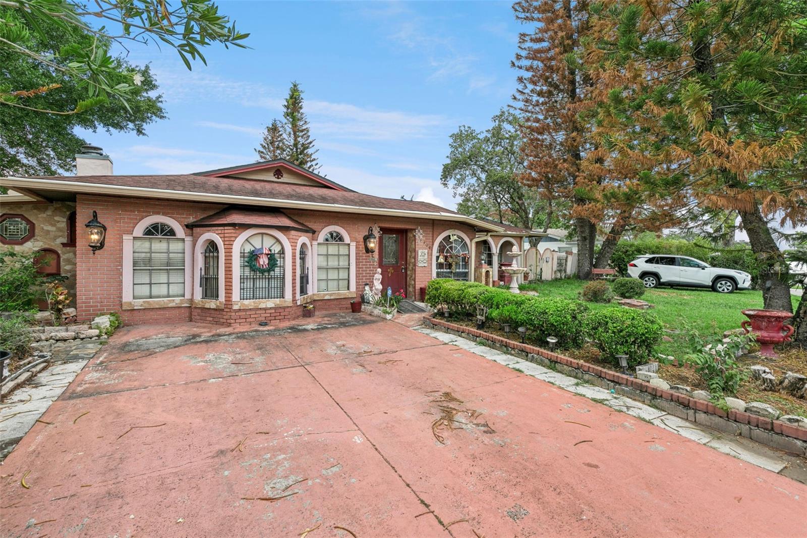 SOUTH POINTE - Residential