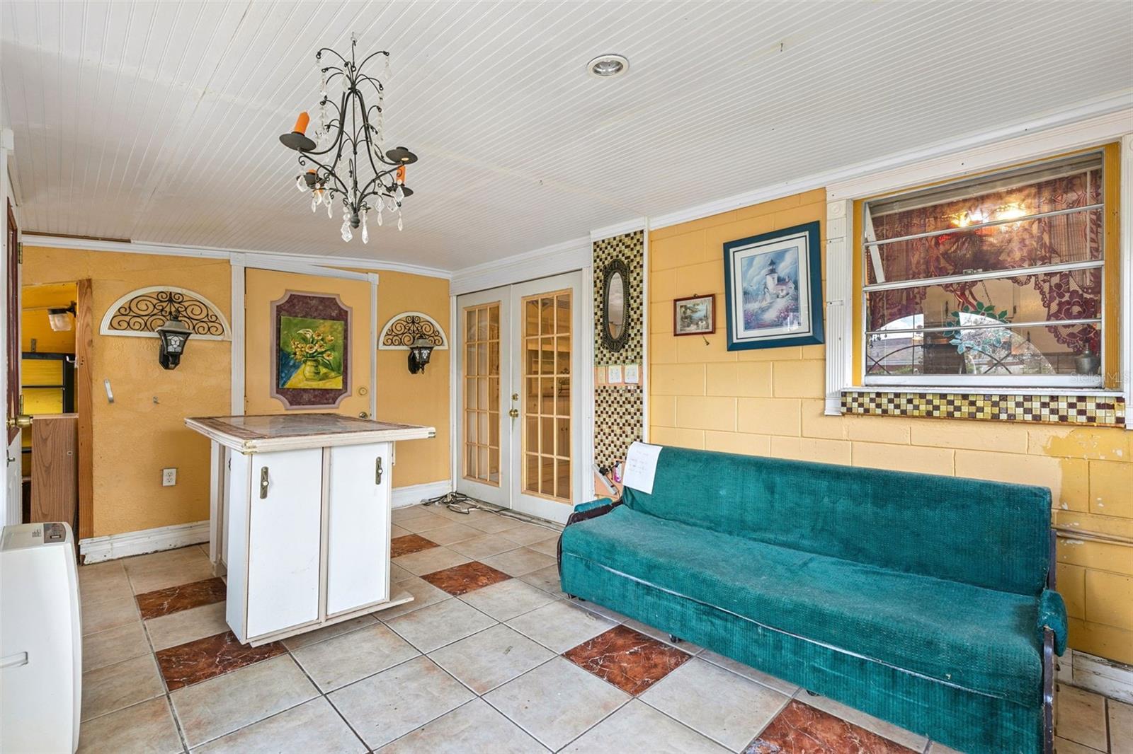 SOUTH POINTE - Residential