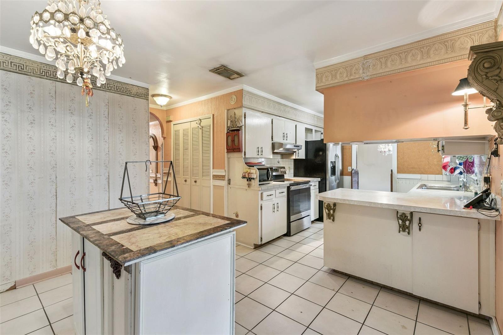 SOUTH POINTE - Residential