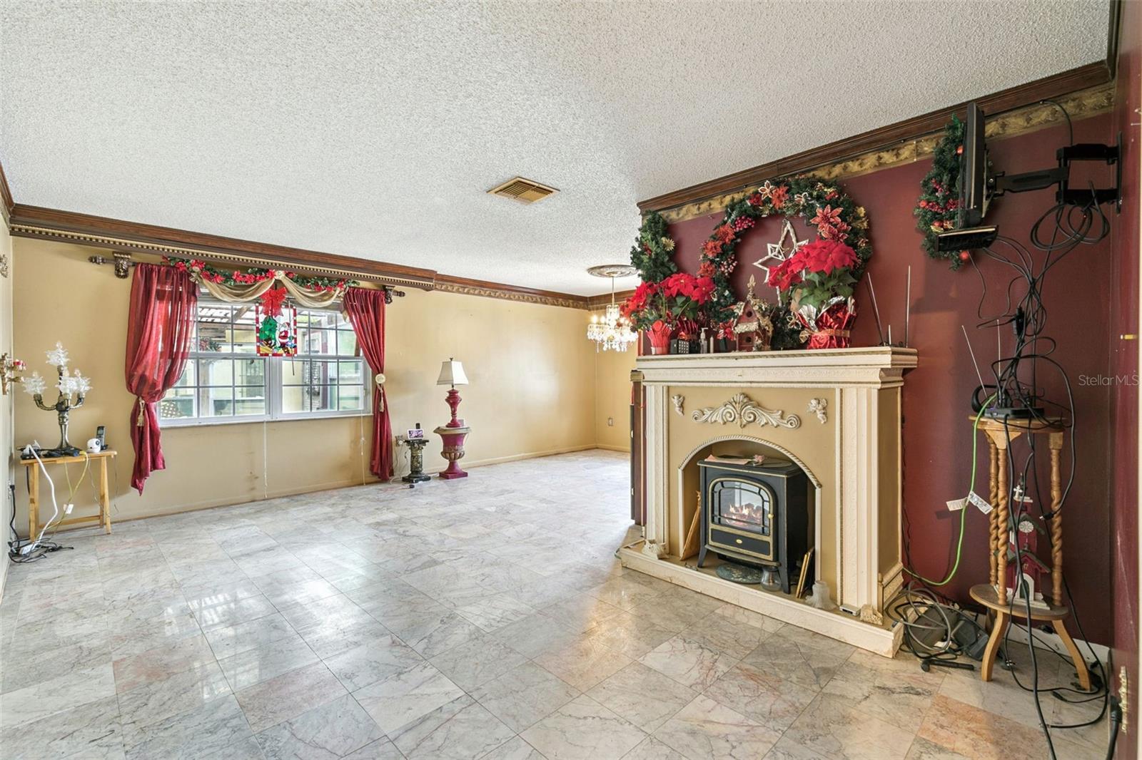 SOUTH POINTE - Residential
