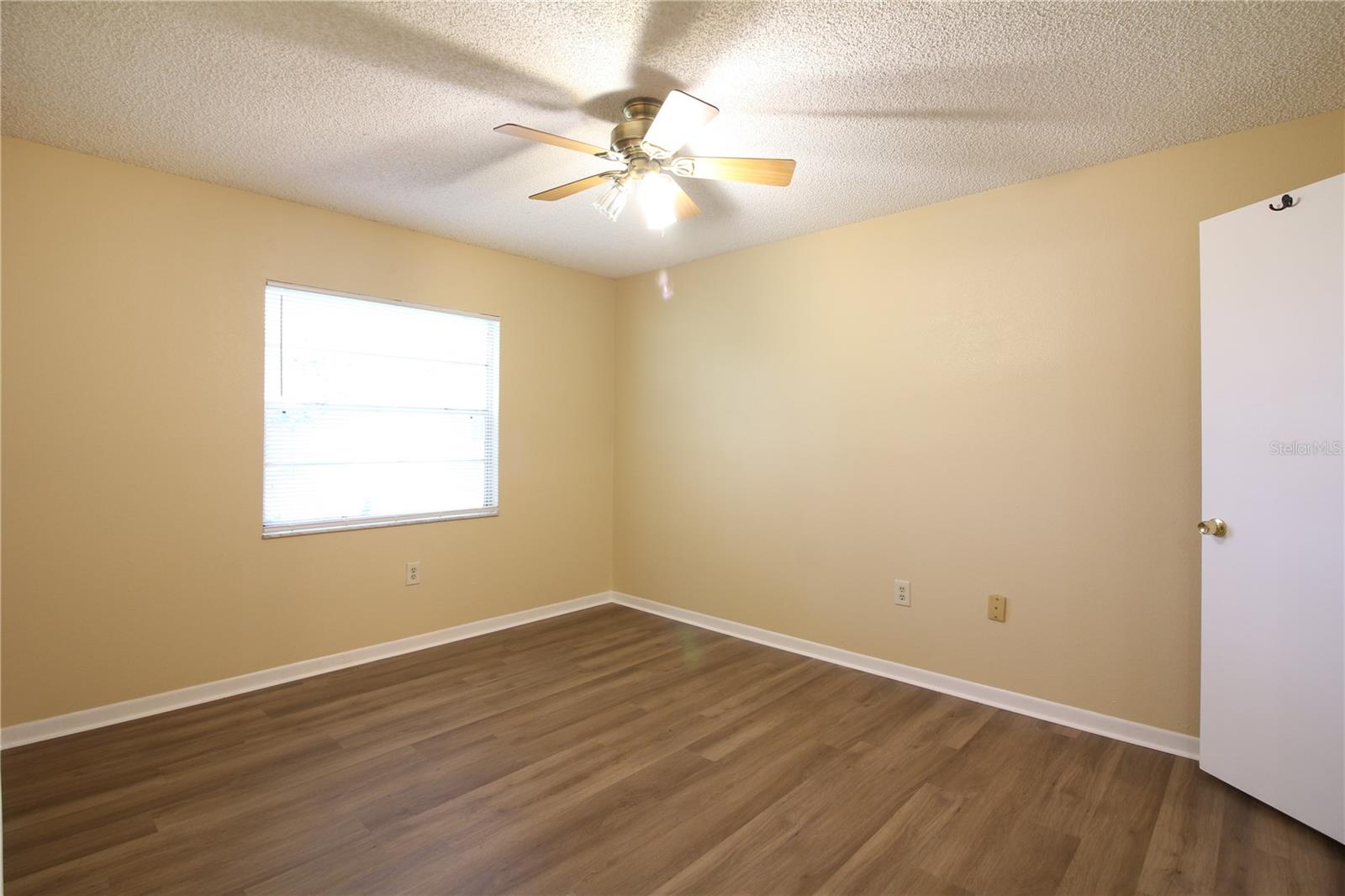 SEVEN ACRES - Residential Lease