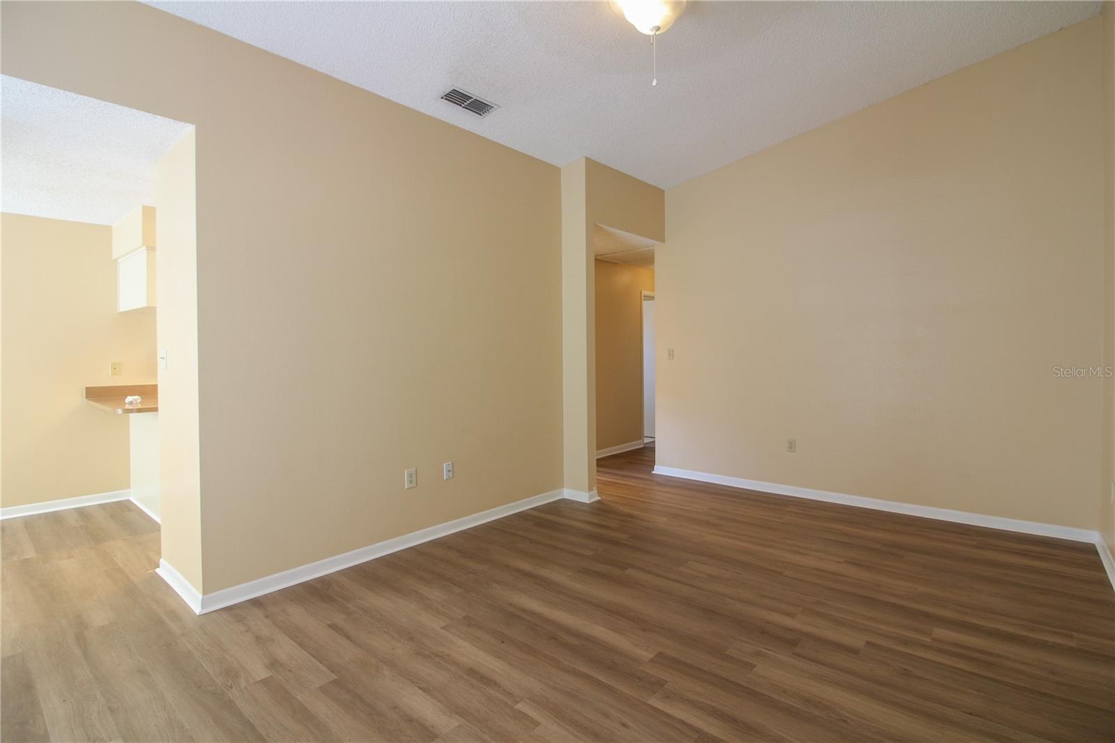 SEVEN ACRES - Residential Lease