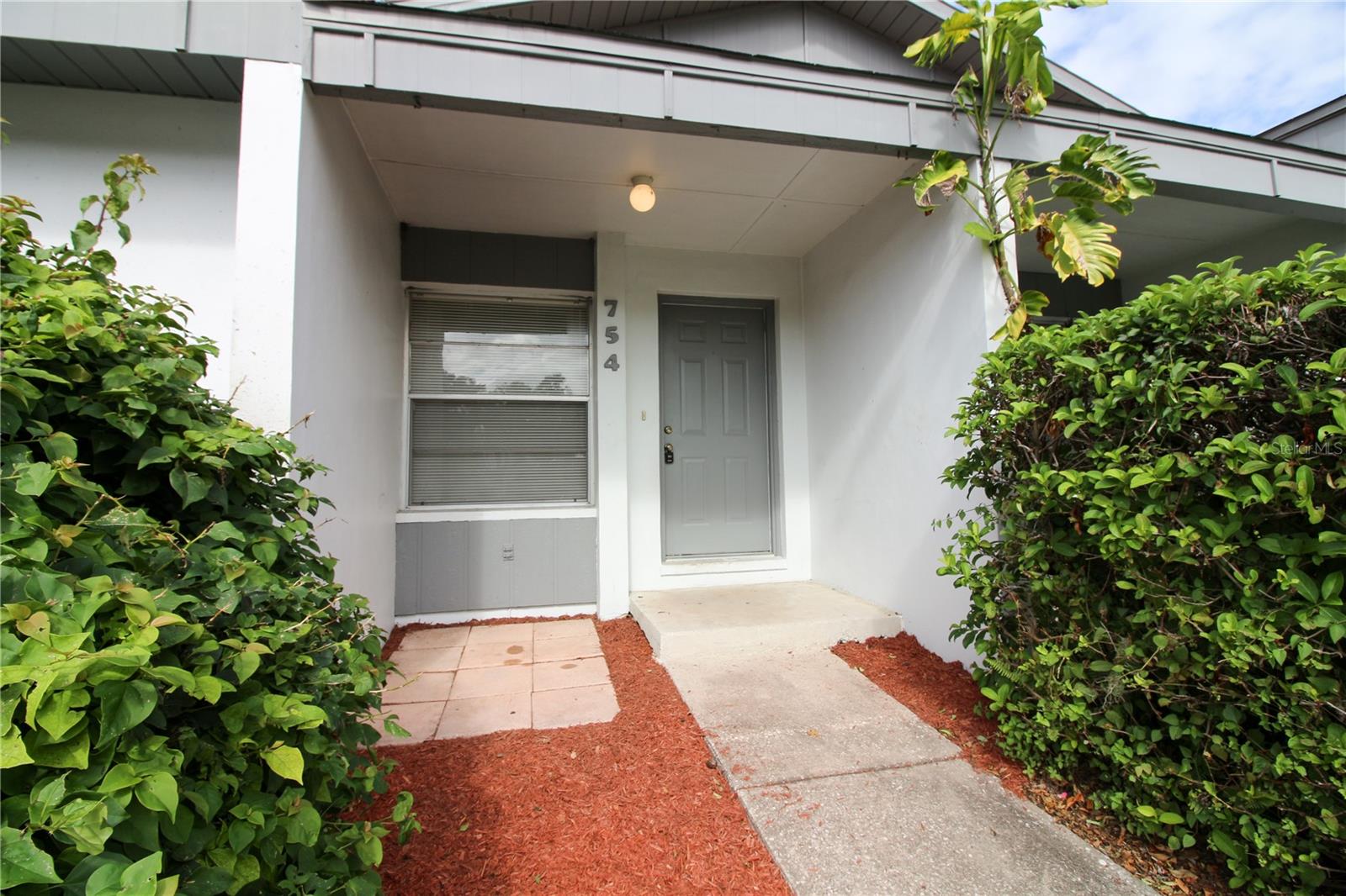 SEVEN ACRES - Residential Lease
