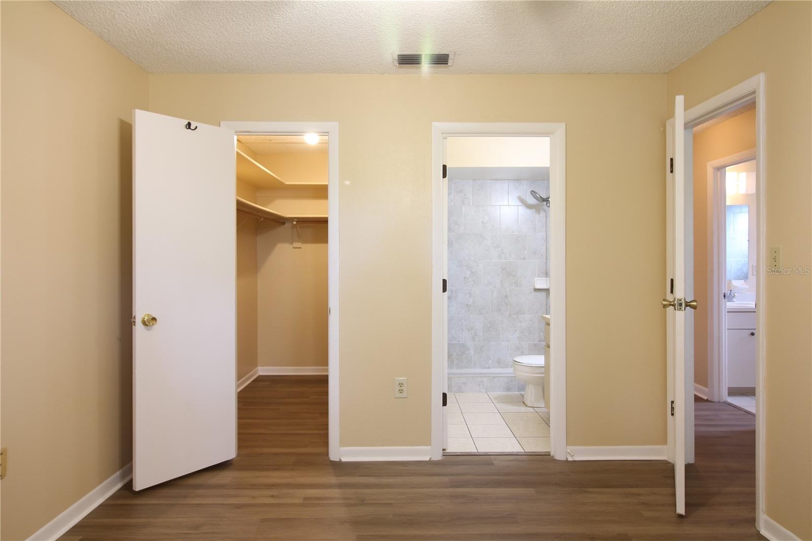 SEVEN ACRES - Residential Lease