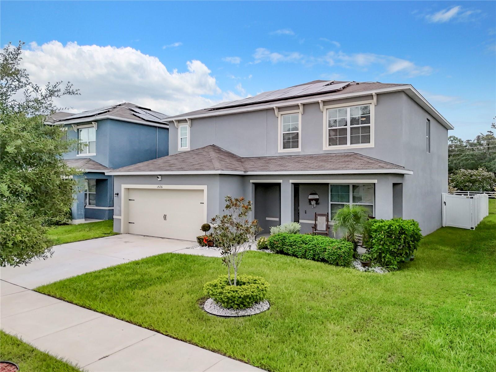 1526 WHITE HAWK WAY