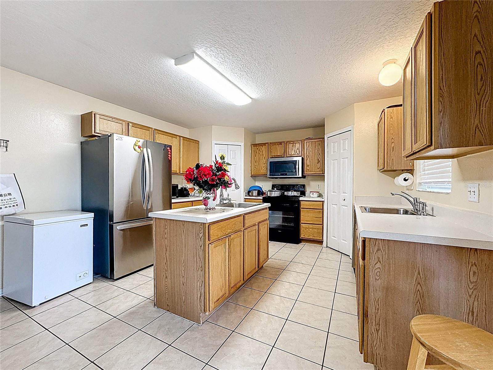 EAGLE BAY PH 1 - Residential