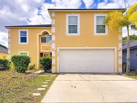 Photo of 2620 Hunley Loop, Kissimmee, FL 34743 (MLS # S5142331)