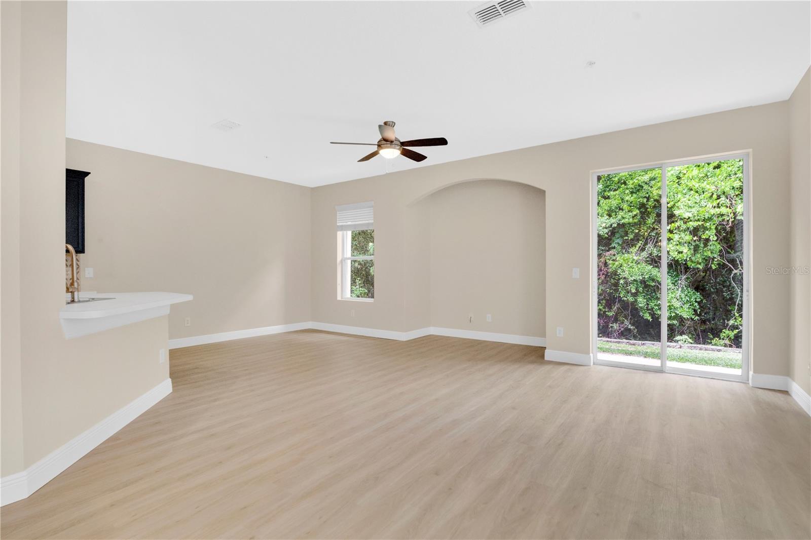 TUCKER OAKS - Residential