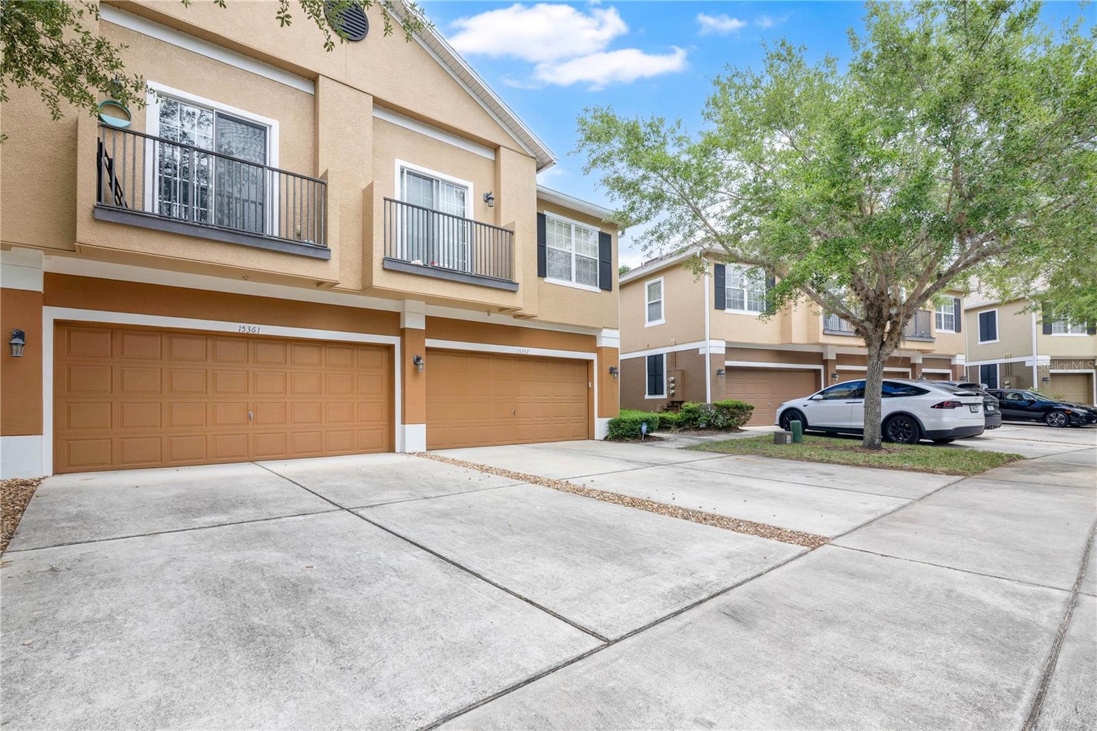 15357 OAK APPLE COURT 4C