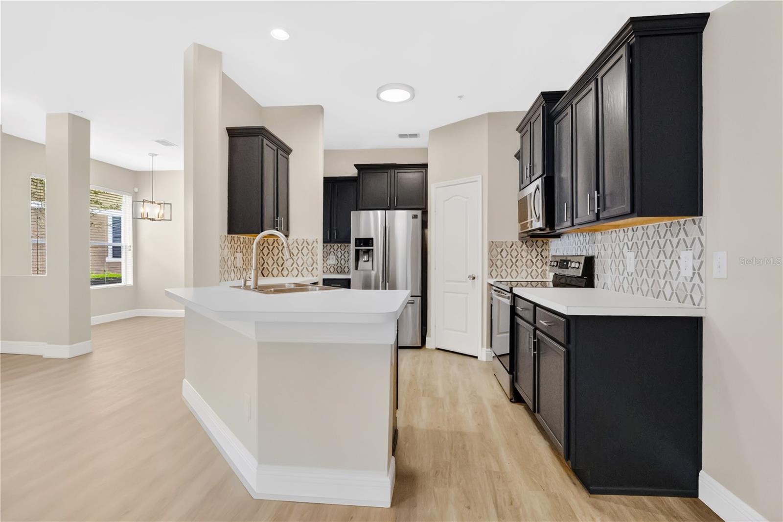 TUCKER OAKS - Residential