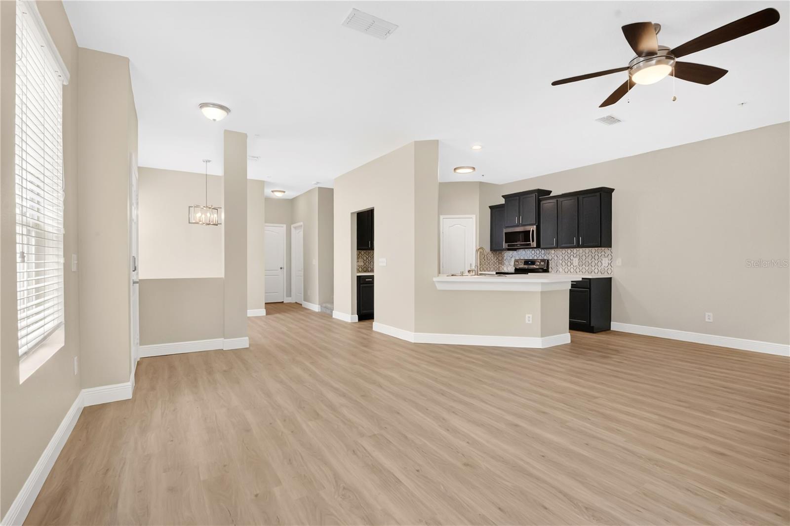 TUCKER OAKS - Residential