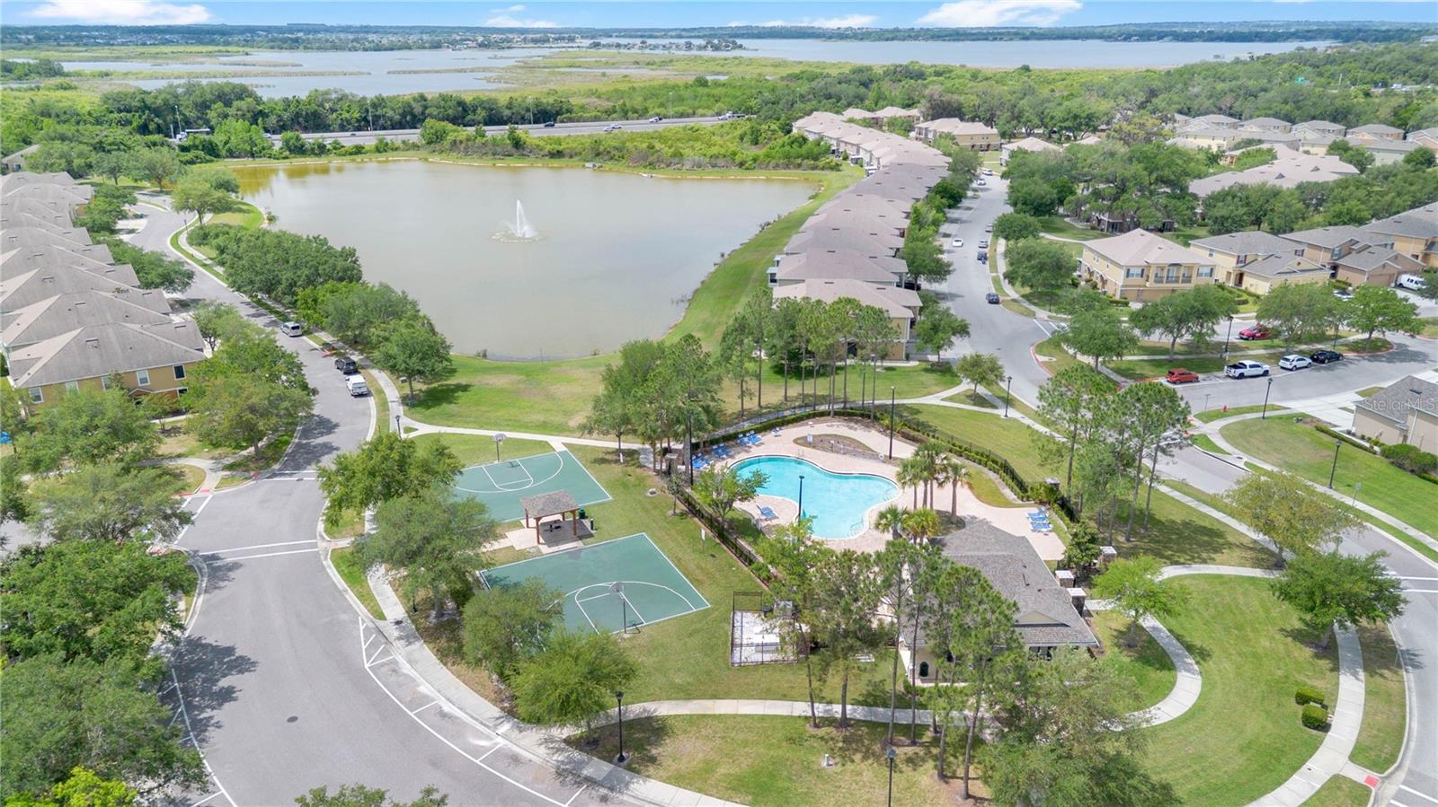 TUCKER OAKS - Residential