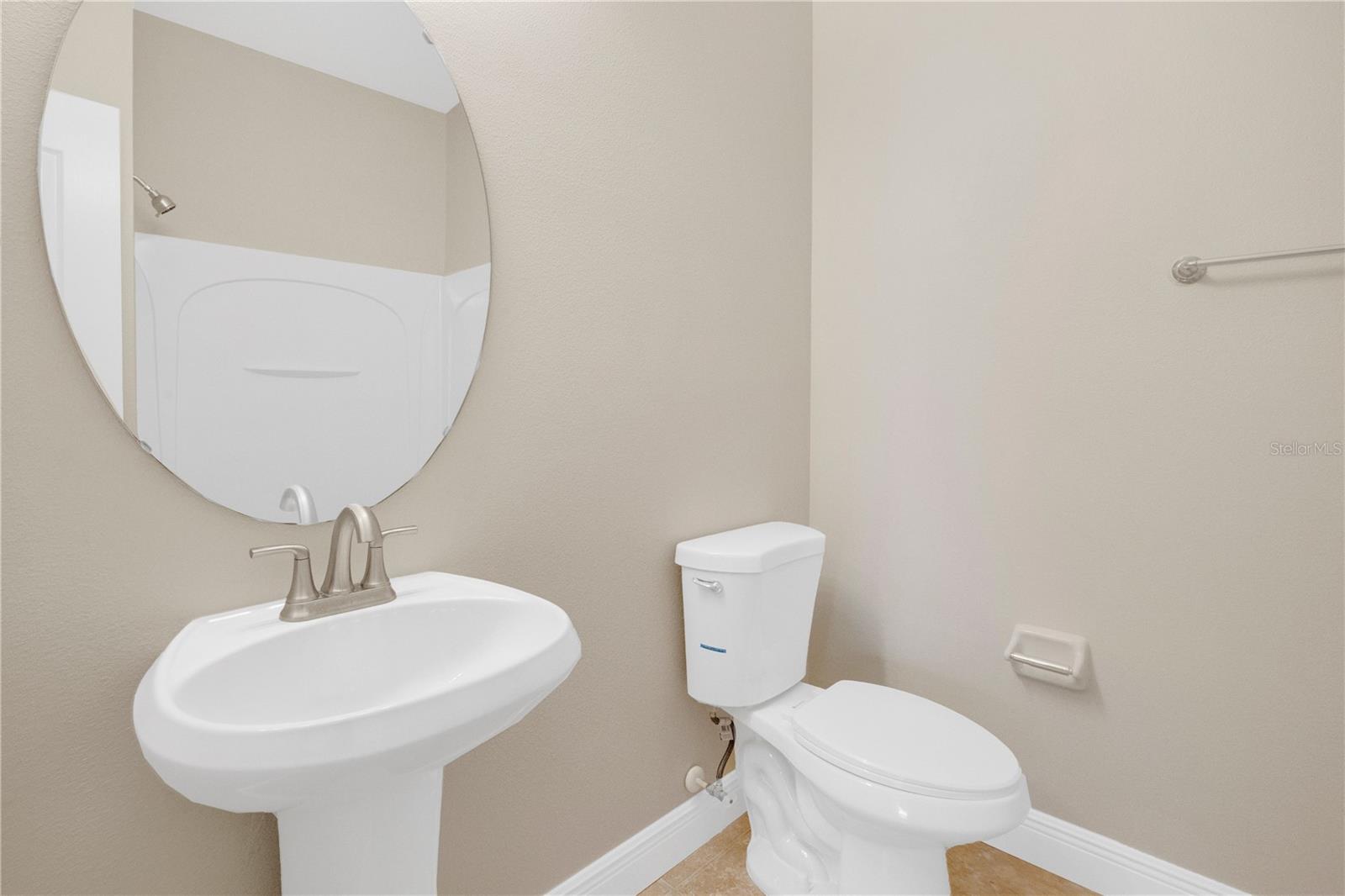 TUCKER OAKS - Residential