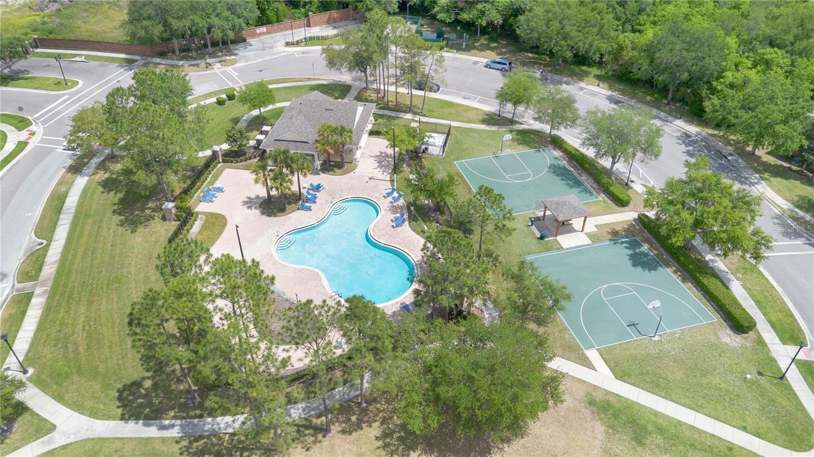 TUCKER OAKS - Residential