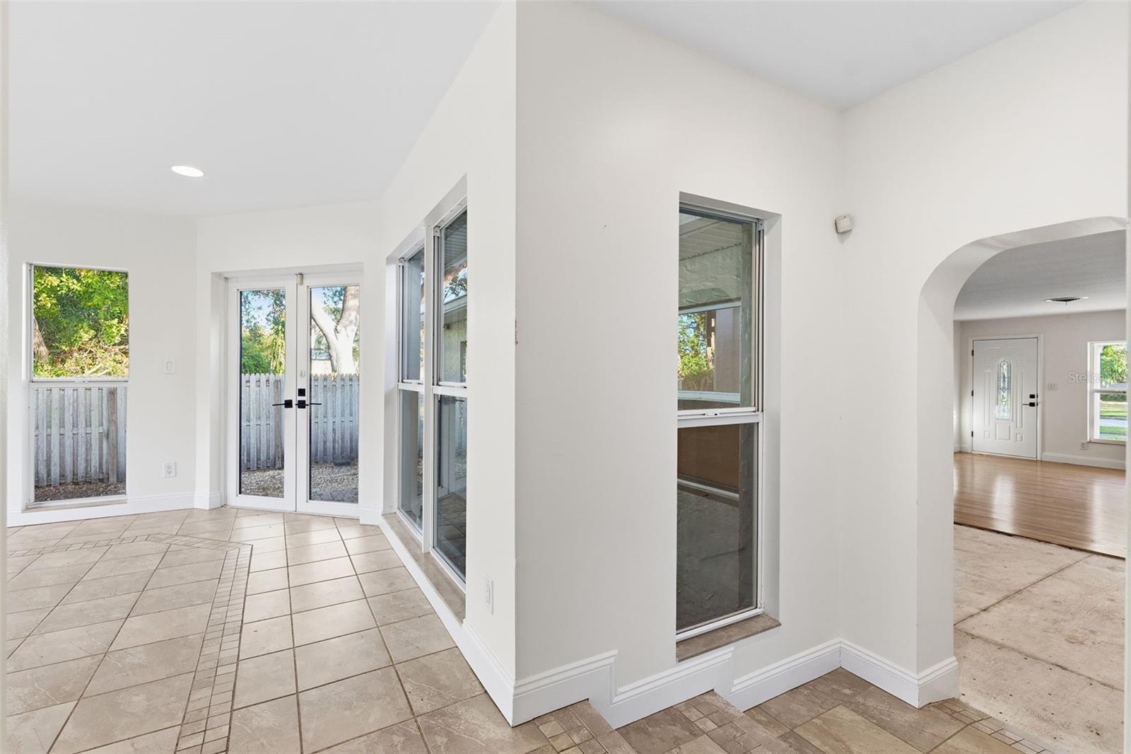 SNELL ISLE BRIGHTBAY - Residential