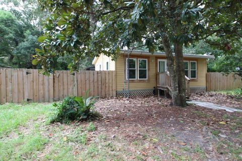 Photo of 17091 SW 138th Lane, Archer, FL 32618 (MLS # GC533735) Photo of 17091 SW 138th Lane, Archer, FL 32618 (MLS # GC533735)