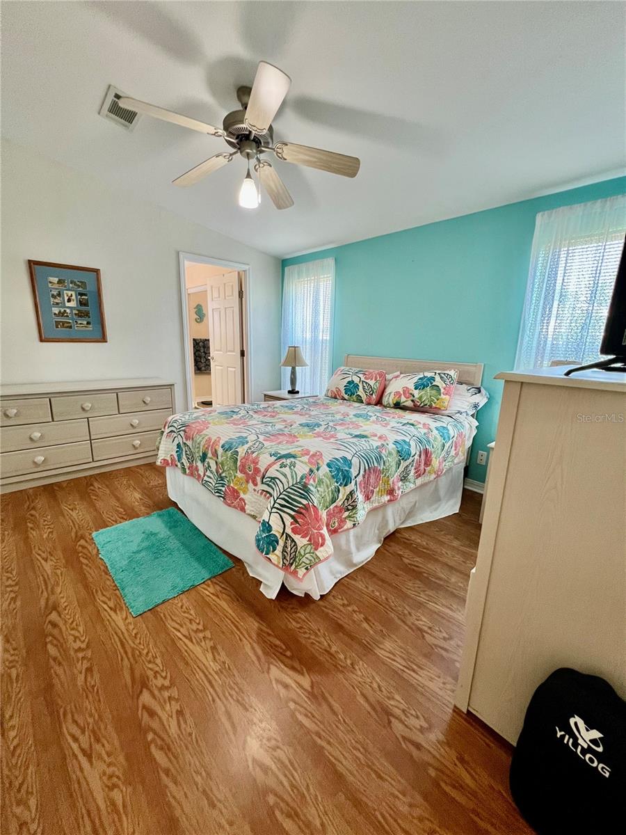 HARBOR LIGHTS MHP CO-OP - Residential