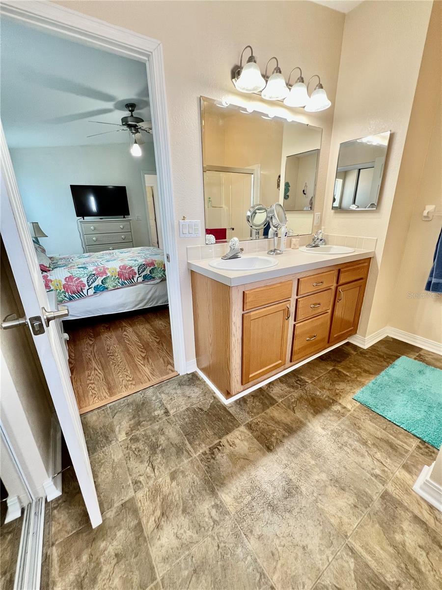 HARBOR LIGHTS MHP CO-OP - Residential