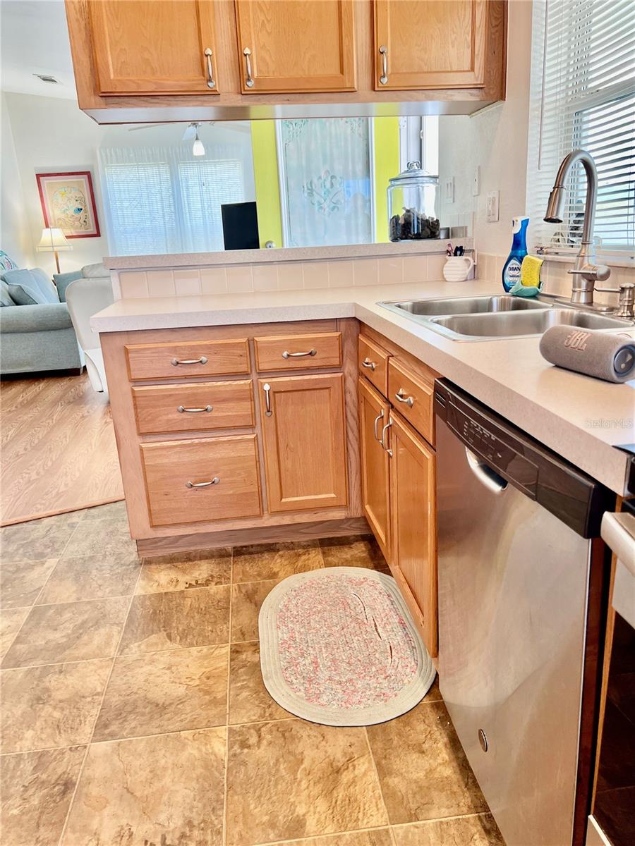 HARBOR LIGHTS MHP CO-OP - Residential