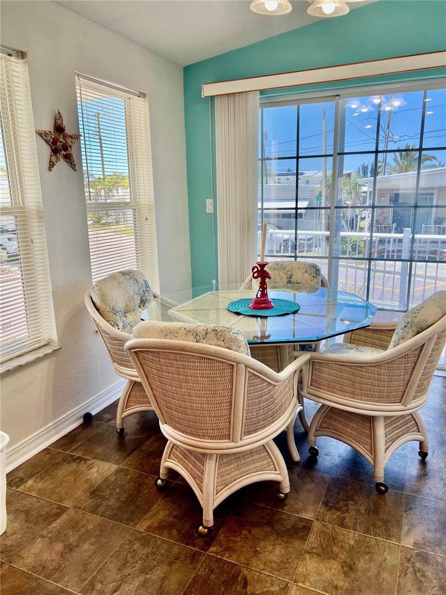 HARBOR LIGHTS MHP CO-OP - Residential