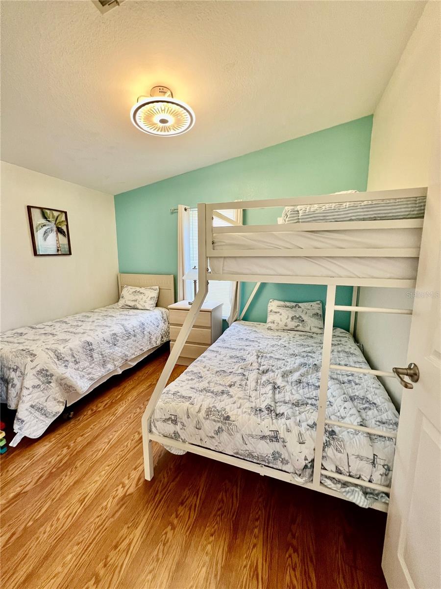 HARBOR LIGHTS MHP CO-OP - Residential