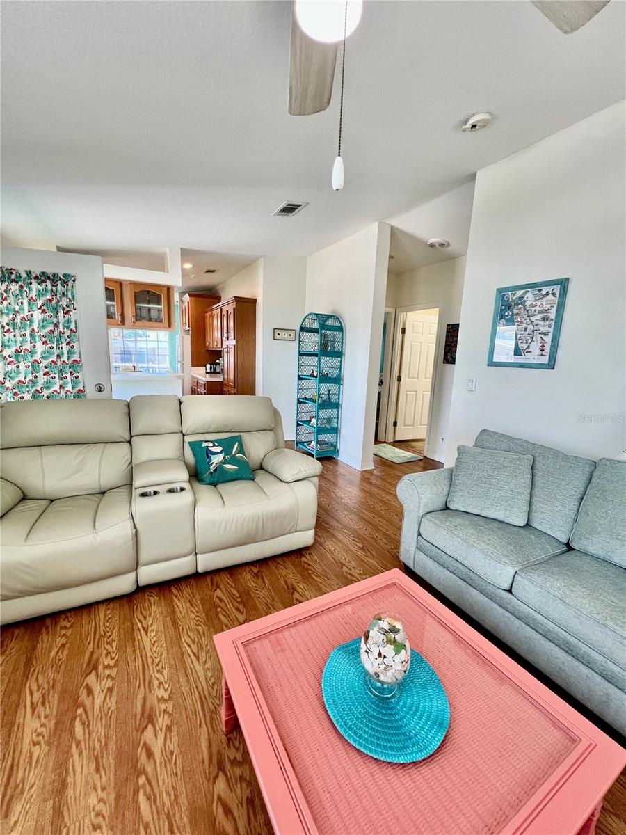 HARBOR LIGHTS MHP CO-OP - Residential