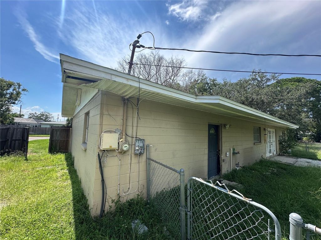 Photo of 4707 W Alline Avenue, Tampa, FL 33611 (MLS # TB8427868)