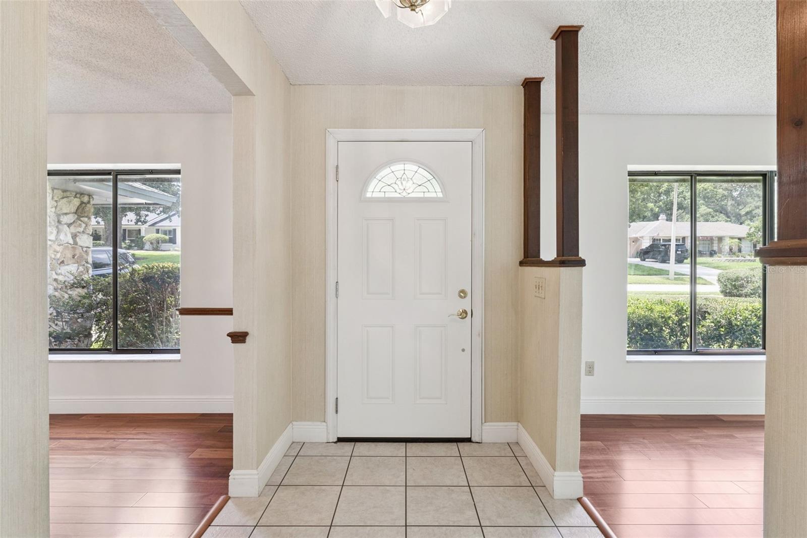211 HICKORY DRIVE