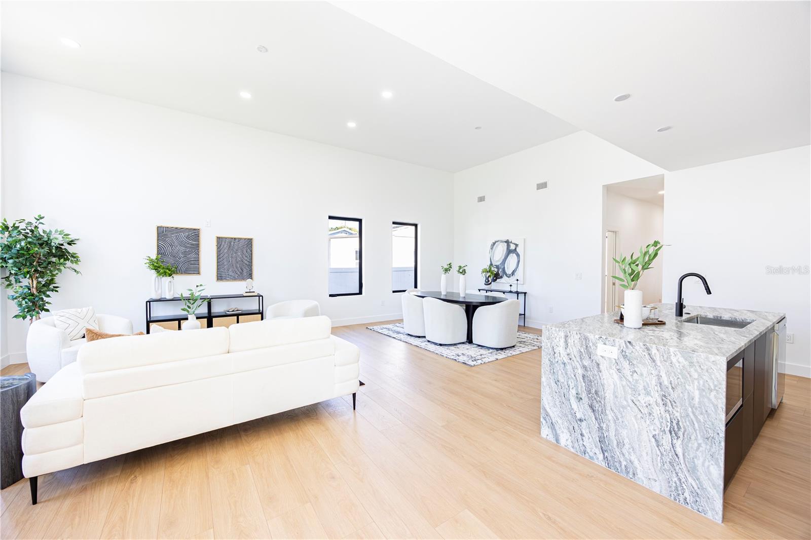 AVALON - Residential