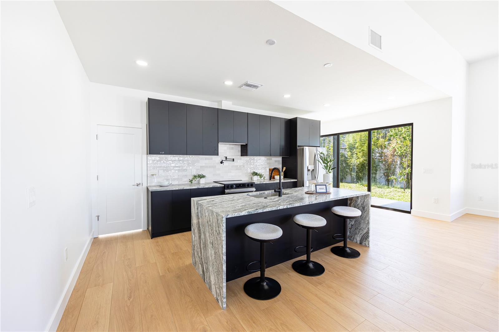 AVALON - Residential