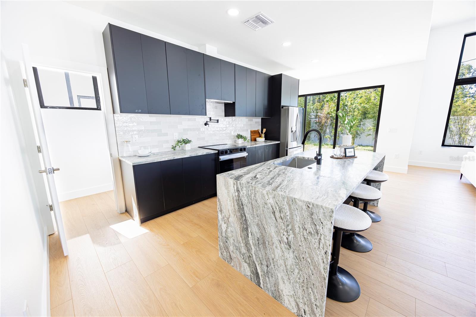 AVALON - Residential