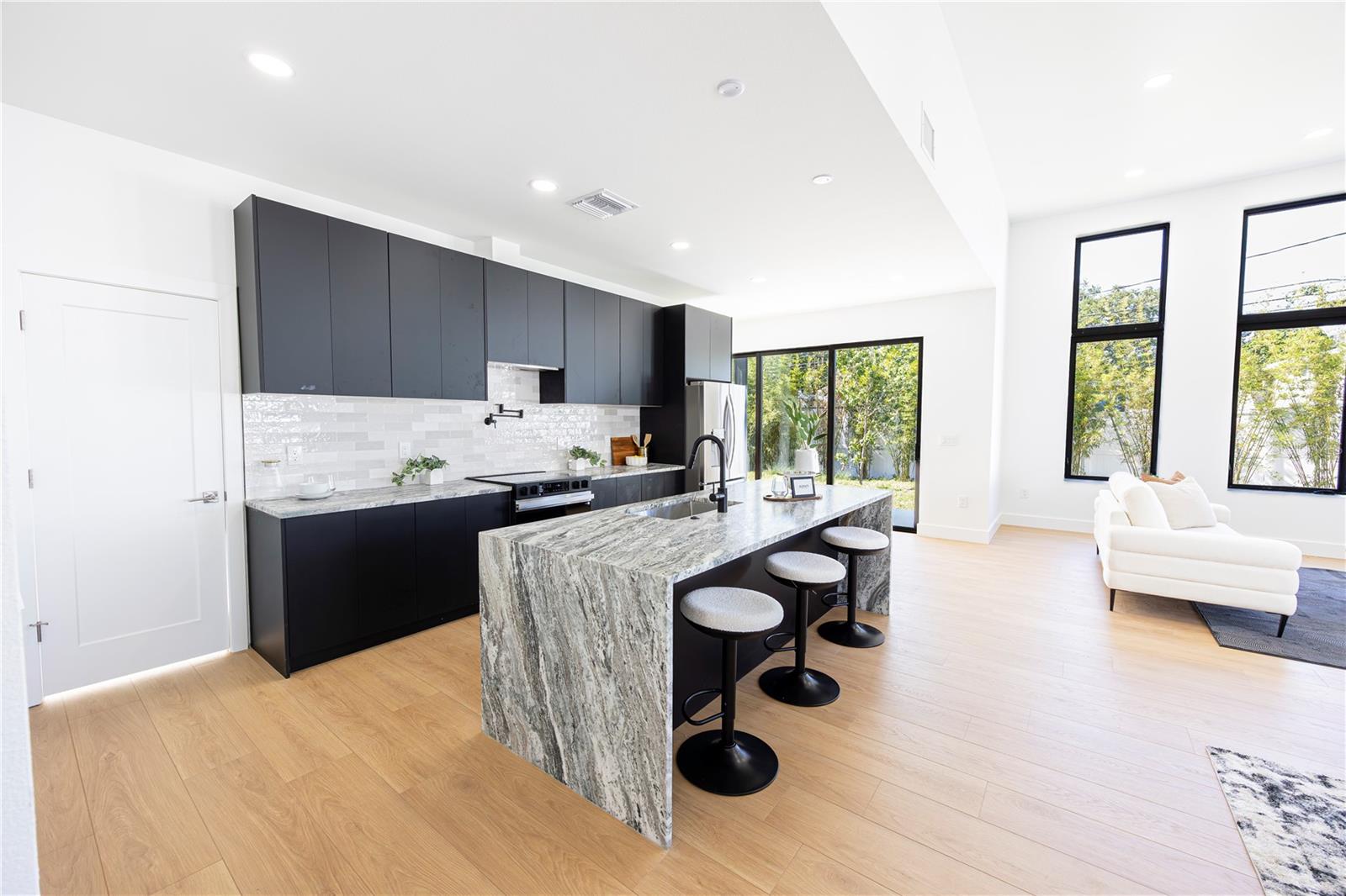 AVALON - Residential