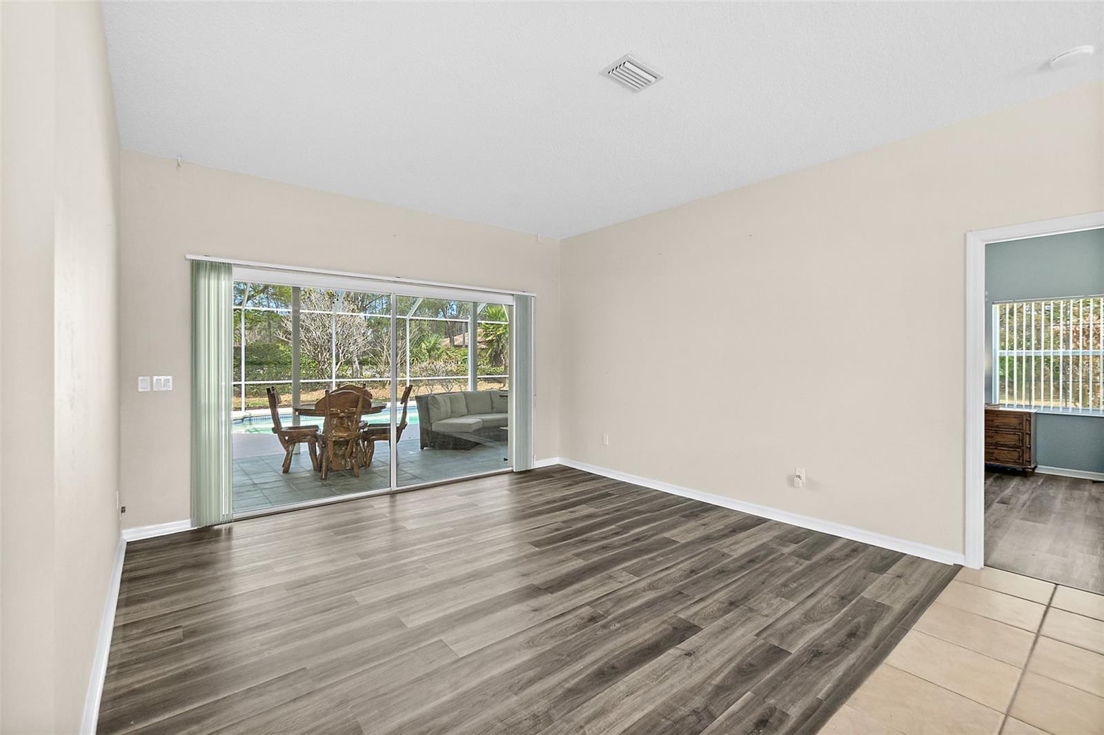 HAMPTONS SUB - Residential